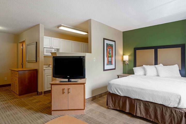 Room 29 of 34
