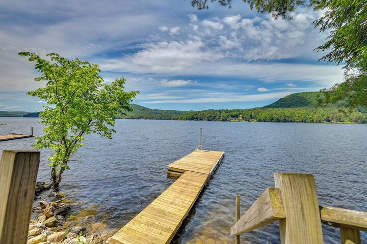 Lakefront Corinth Log Home: Private Dock Fire Pit
