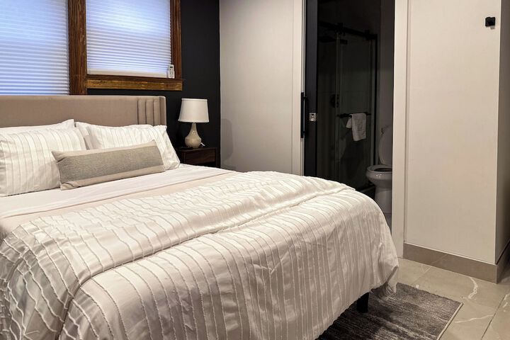 DTW Suites