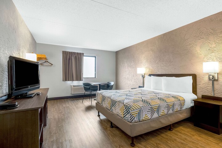 Motel 6 Elk Grove Village IL - OHare