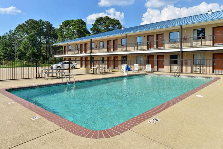 Americas Best Value Inn Kinder