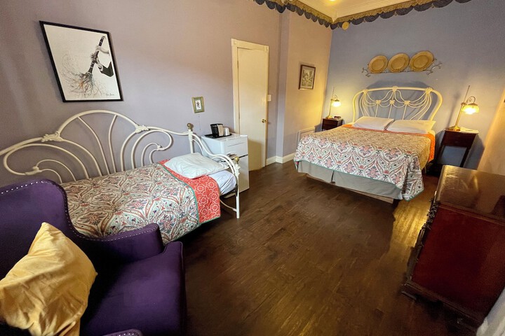 Room 54 of 100