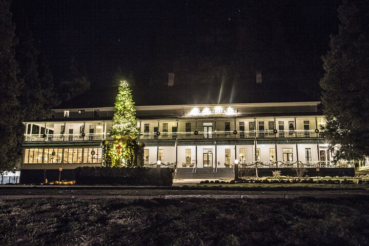 Wawona Hotel