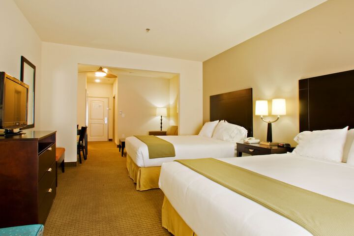 Holiday Inn Express Hotel & Suites Shamrock North by IHG
