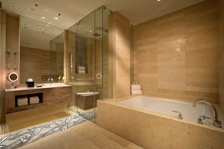 EB Hotel Miami