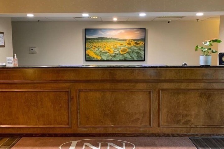 Hotel Interior 11 of 35