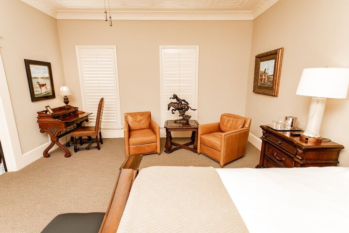 Room 13 of 22