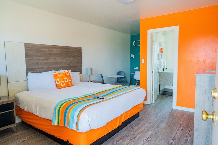 Room 14 of 22