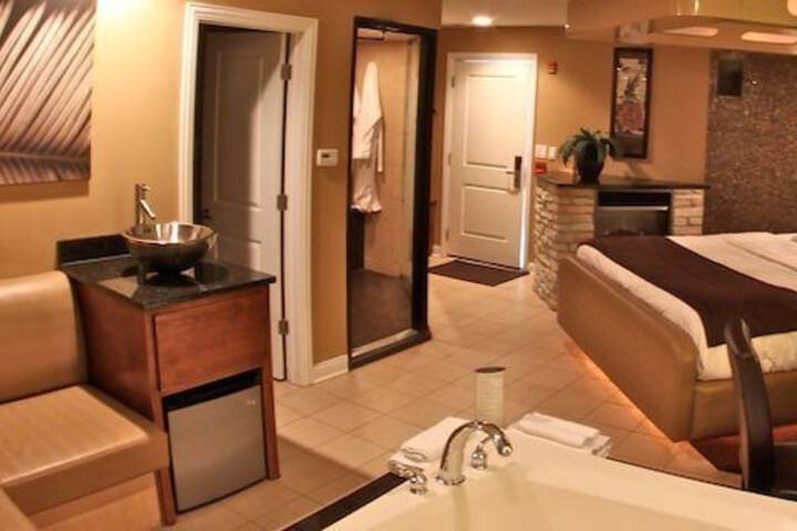 The Champagne Lodge & Luxury Suites