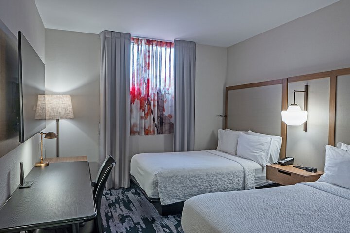 Room 12 of 18