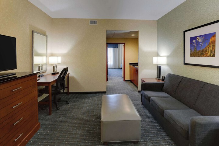 Room 34 of 77