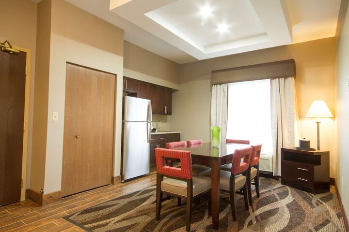 Room 15 of 33