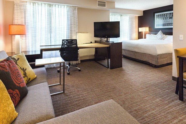 Room 13 of 26