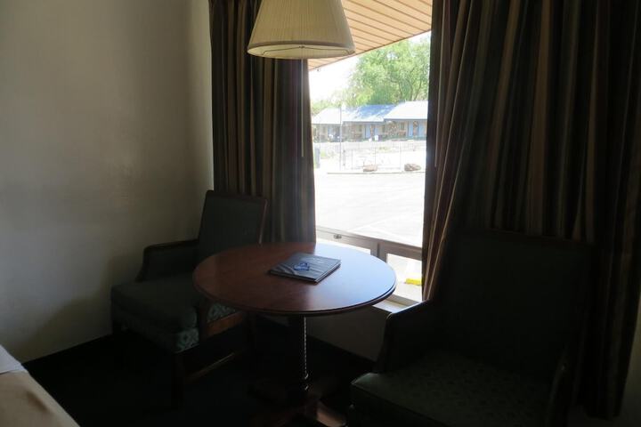Silver Saddle Motel
