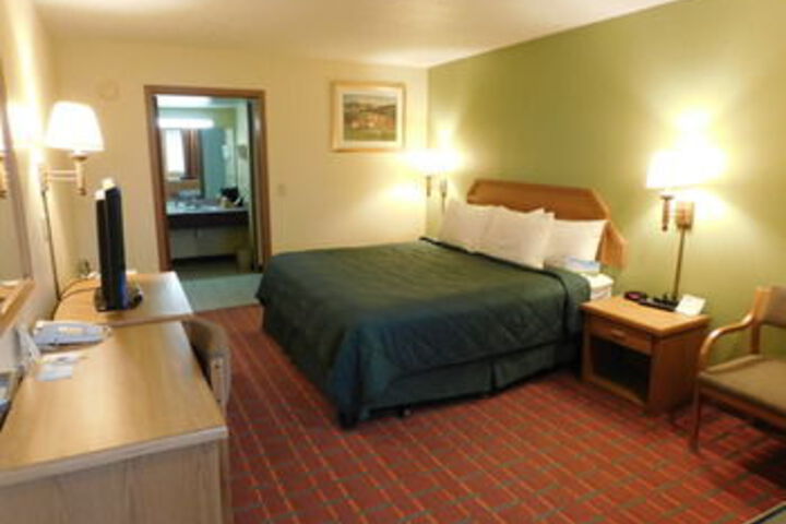 DAYS INN WILLIAMSBURG