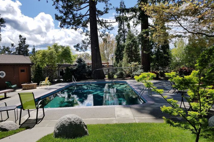 Pool 4 of 29