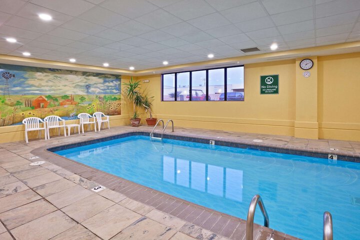 Pool 9 of 53