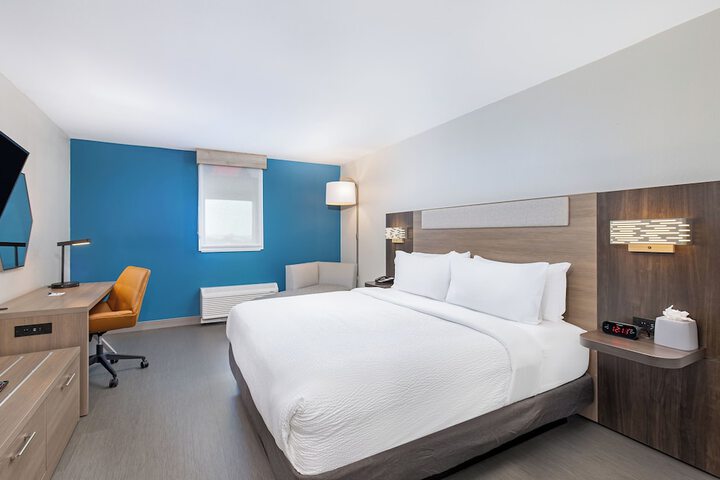 Room 9 of 31