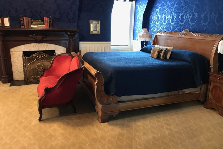Room 44 of 94