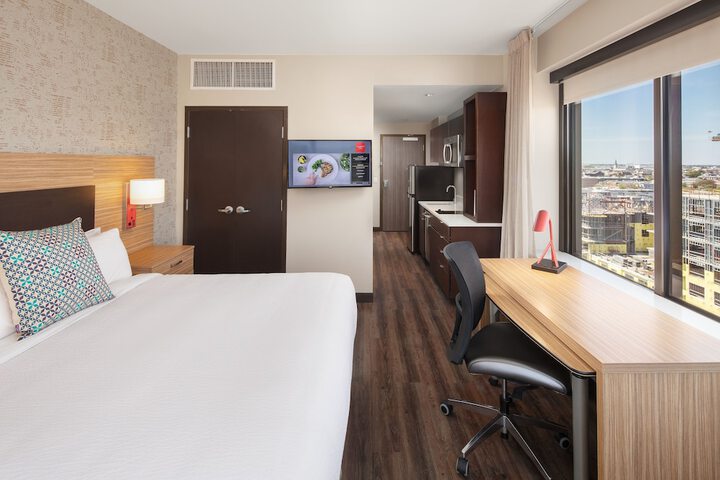 Room 32 of 50