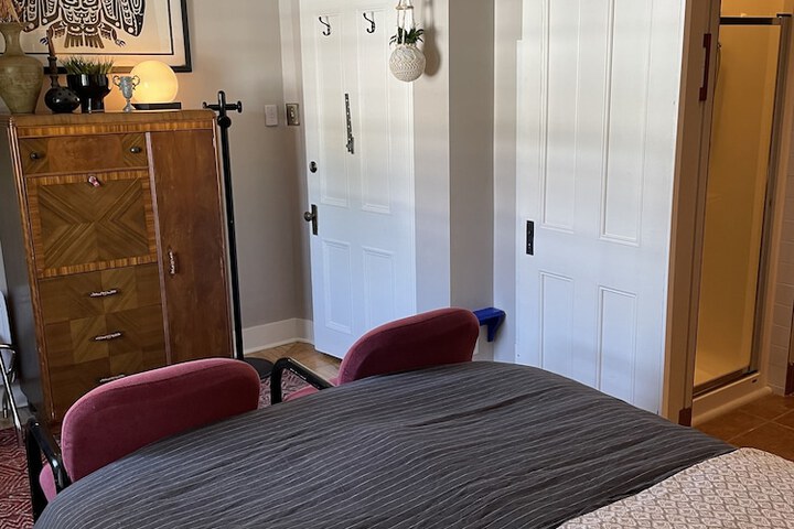 Room 50 of 164