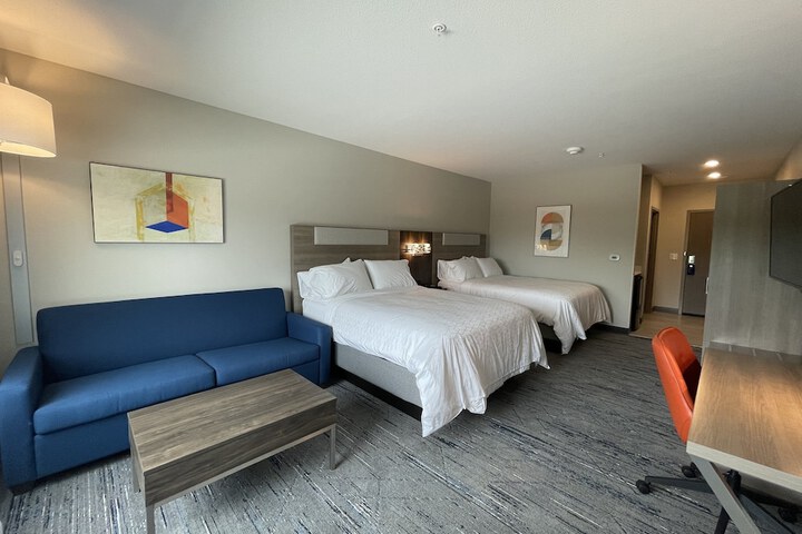 Room 16 of 50