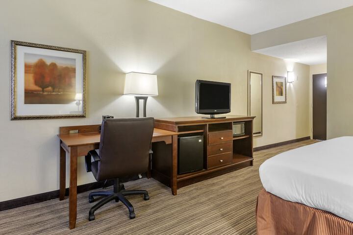 Room 13 of 28