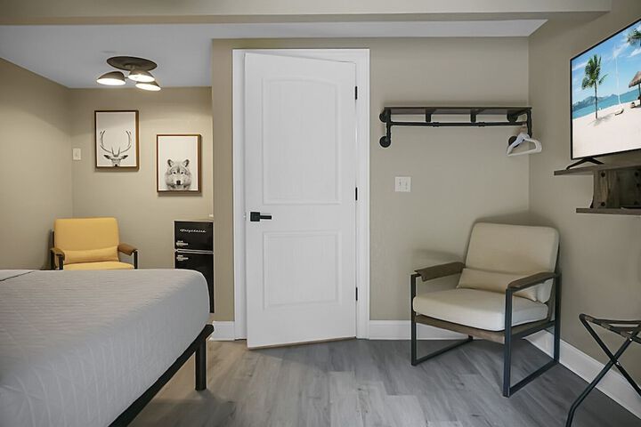 Room 84 of 112