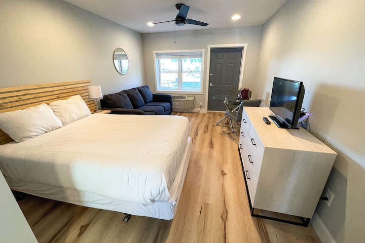 Room 61 of 78