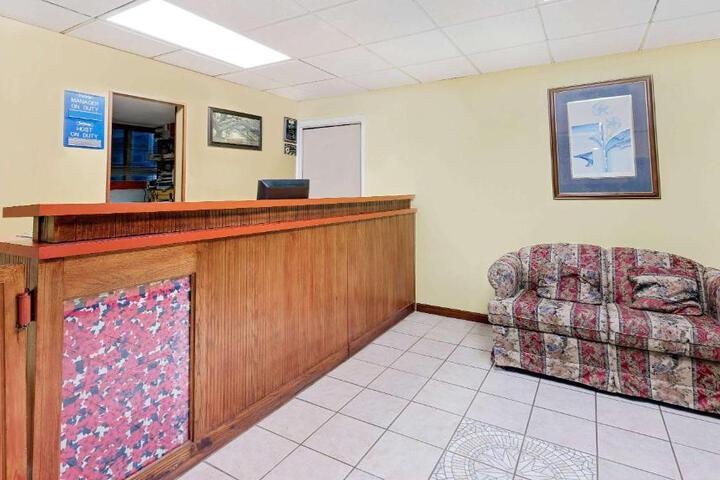 Travelodge by Wyndham Chambersburg