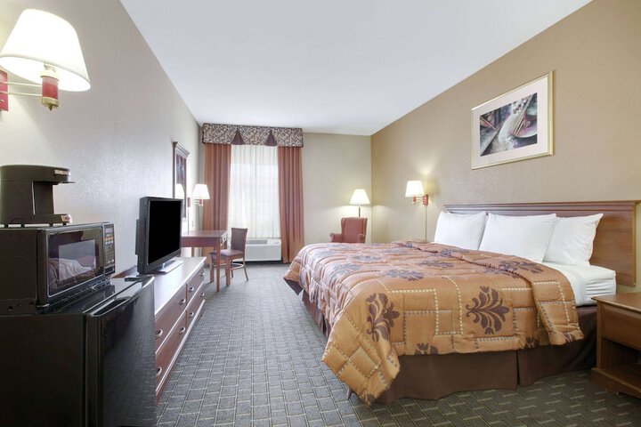 Room 8 of 13