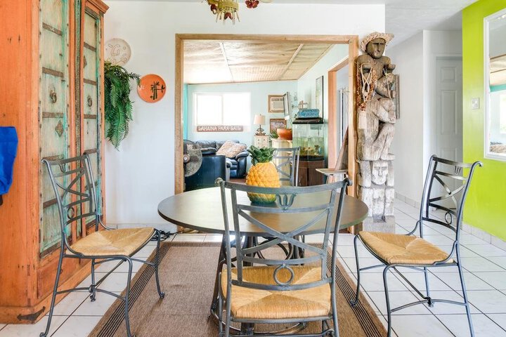 THE LAHAINA BUNGALOW