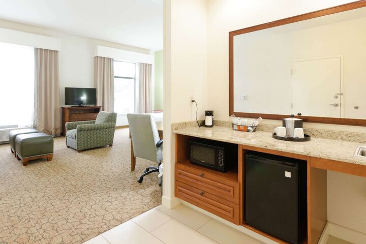 Room 16 of 48