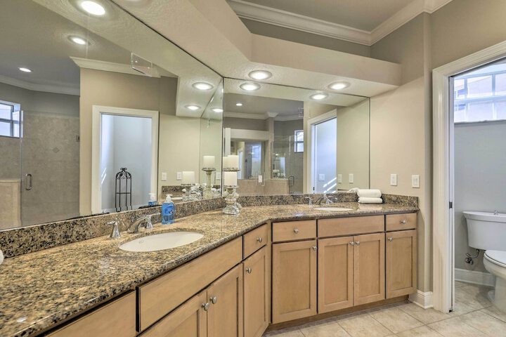 Waterfront Gem w / Pool & Dock in Apollo Beach