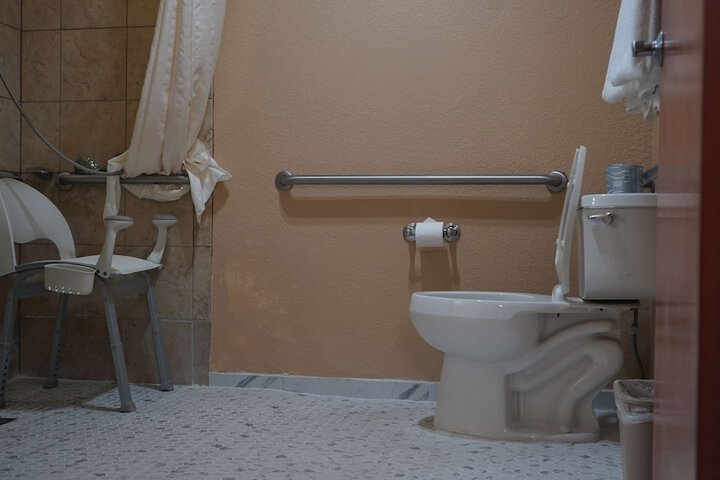 Room 26 of 35