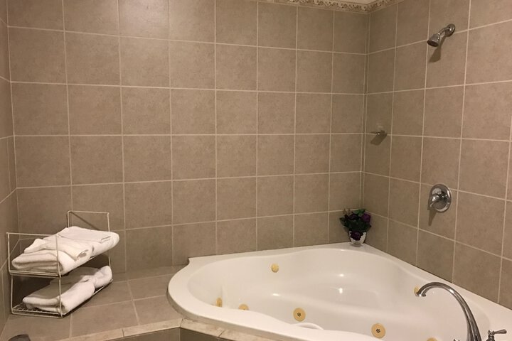 Room 14 of 28