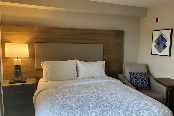 Room 18 of 51