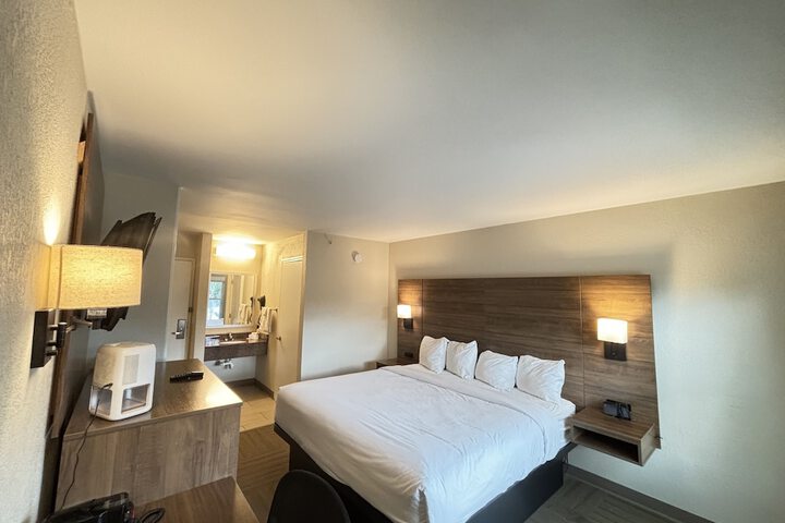 Room 11 of 31