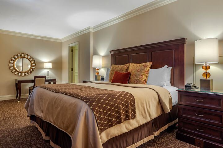 Omni William Penn Hotel