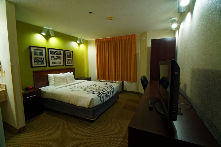 Room 12 of 17