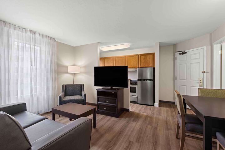 Room 15 of 25