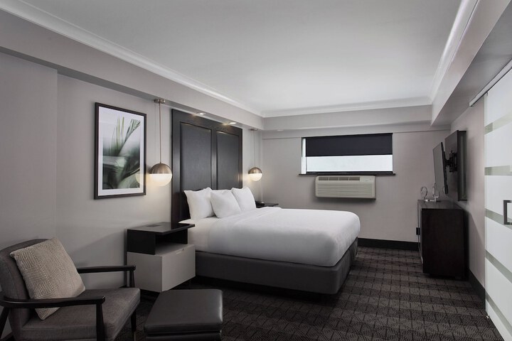 Hotel Duval Autograph Collection