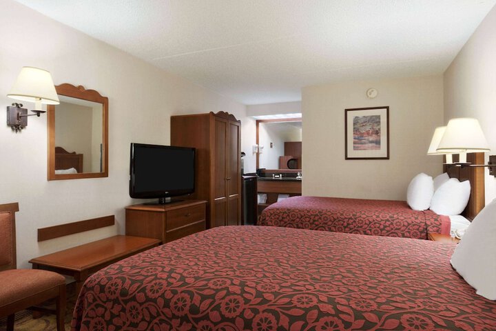 Room 21 of 35