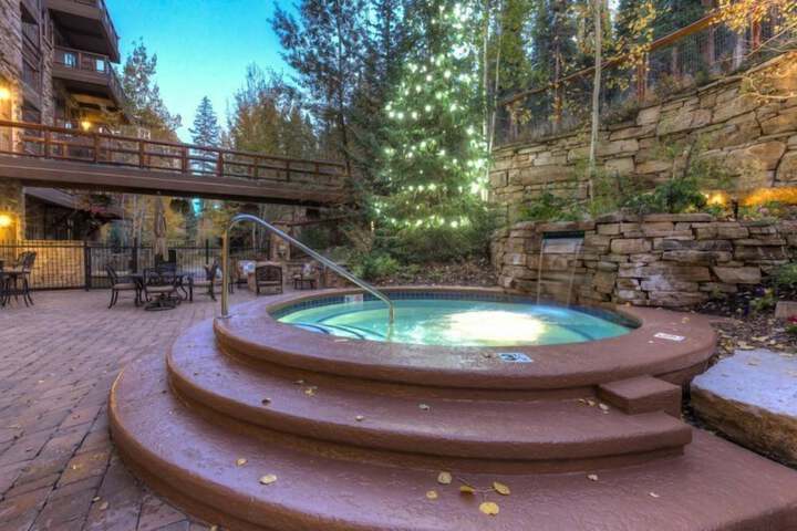 Premier 2 Bedroom Ski in Ski out Vacation Rental at the Timbers With the Best Access to Skiing in Keystone
