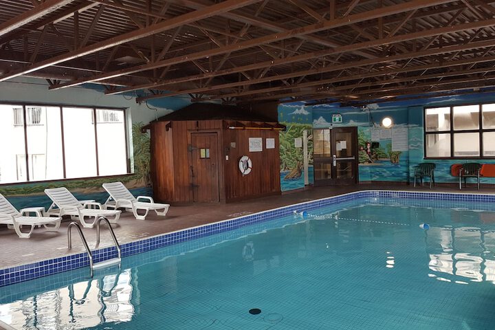 Pool 12 of 39