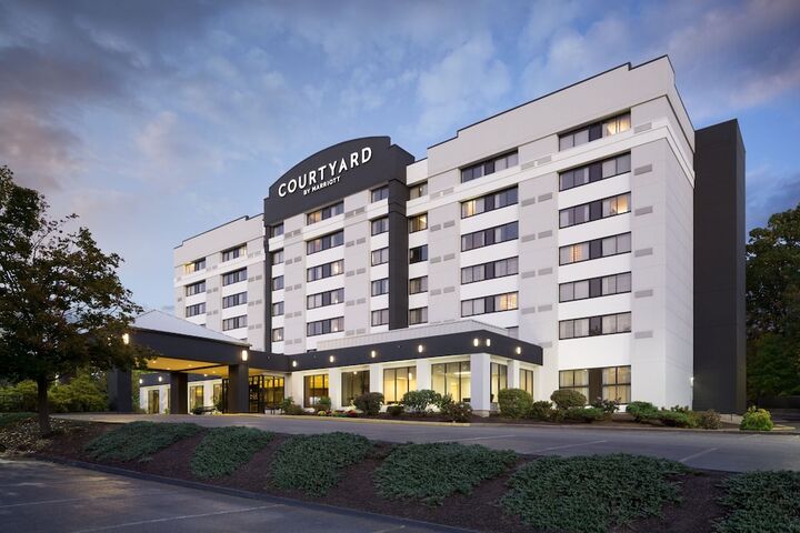 Hotel 2 of 57
