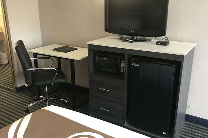 Room 9 of 40