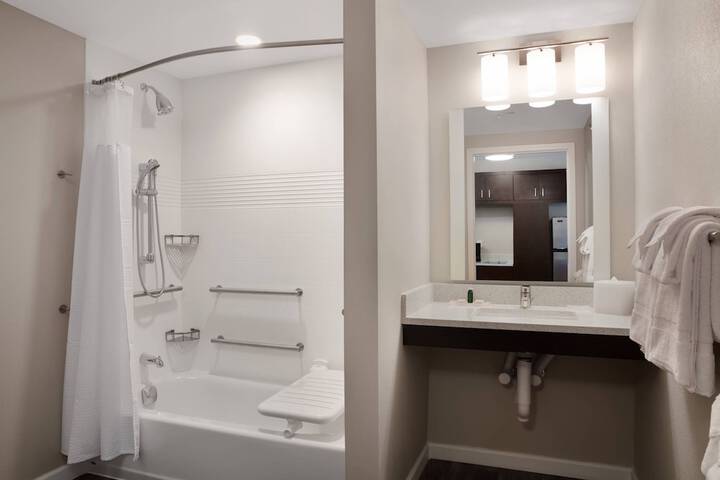 Room 34 of 55