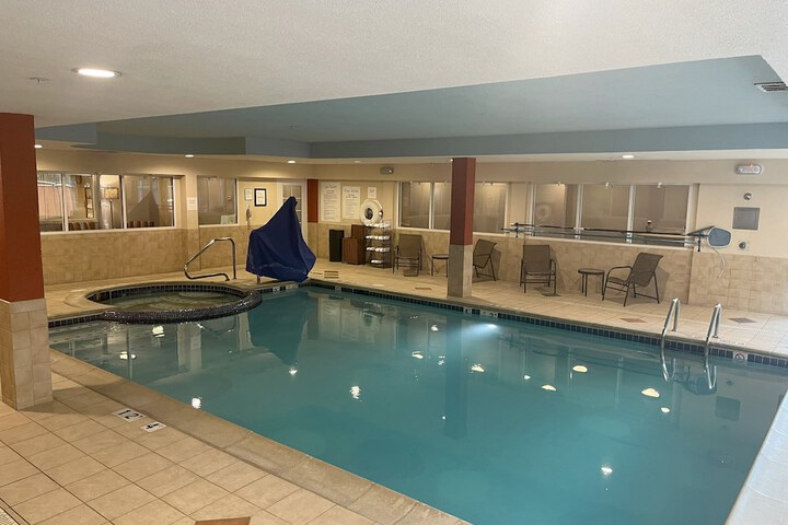 Pool 8 of 41