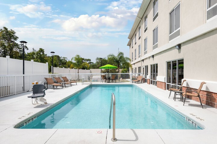 Pool 17 of 67